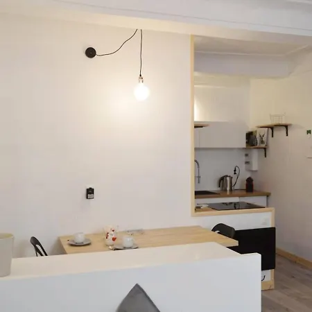 Cosy A 2 Min De La Et Des Commerces - Vieil - Fr-1-252-143 Apartment Antibes